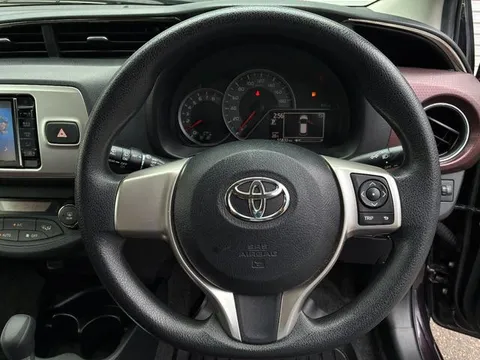 Toyota Yaris (Vitz)