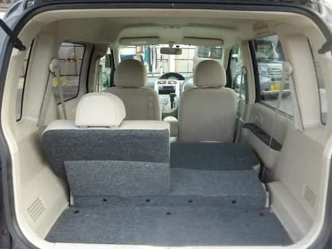 Nissan Otti