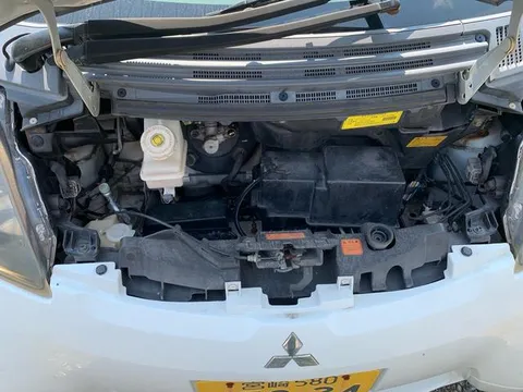 Mitsubishi I