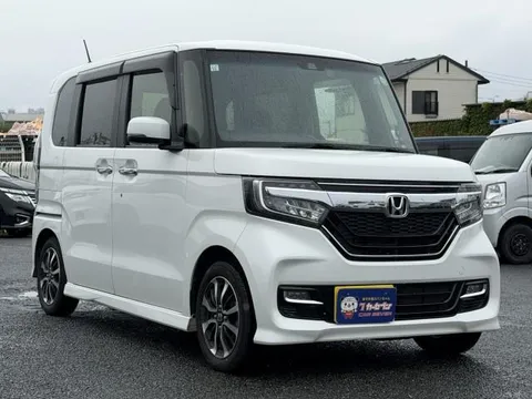 Honda N-BOX Custom