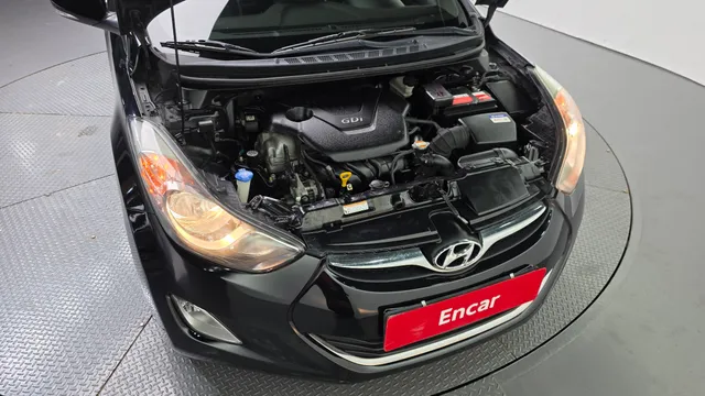 Hyundai Elantra (Avante)