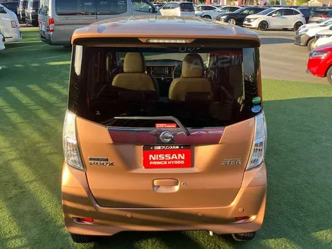 Nissan Dayz Roox