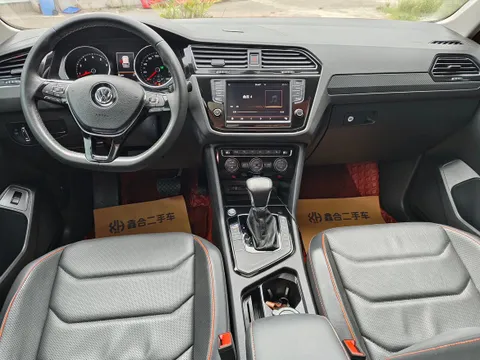 Volkswagen Tiguan L