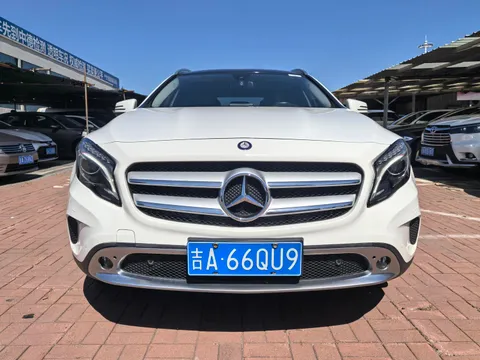 Mercedes-Benz Mercedes-Benz GLA