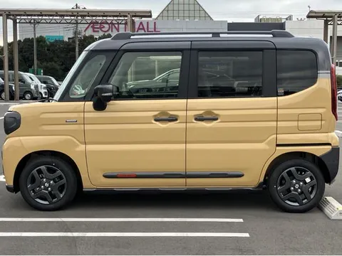 Suzuki Spacia Gear