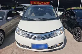 BYD M6