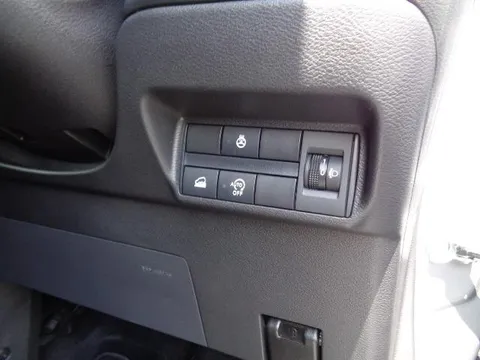 Mitsubishi eK X
