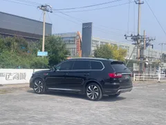 Hongqi HS7
