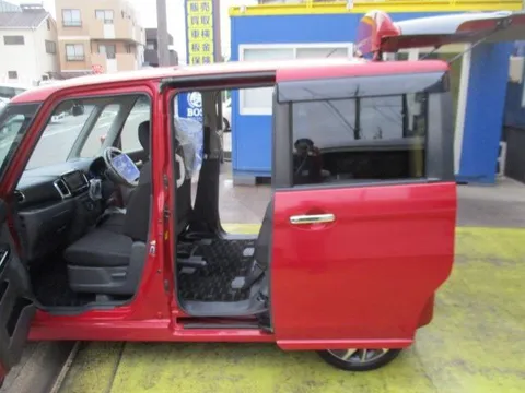 Suzuki Spacia Custom