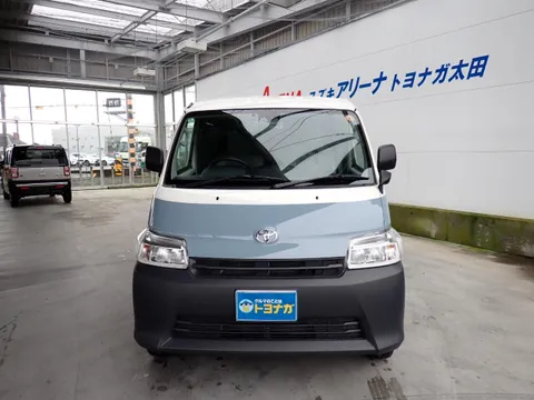 Toyota TownAce Van