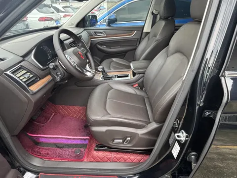 Roewe RX8