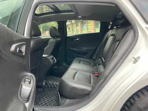 Chevrolet Malibu XL