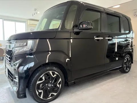 Honda N-BOX Custom