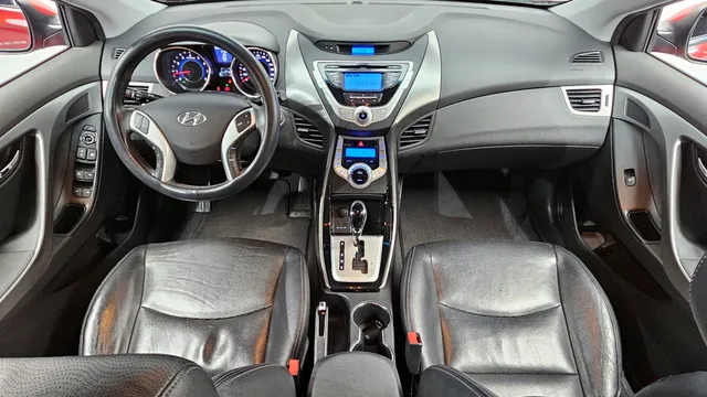 Hyundai Elantra (Avante)