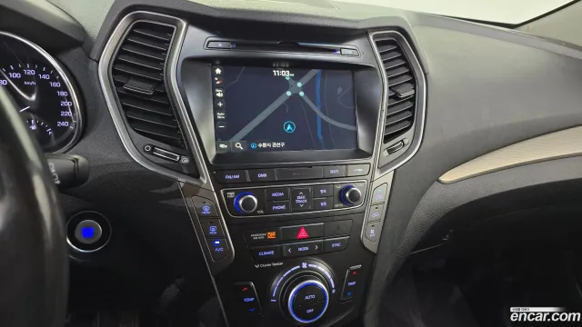 Hyundai Grand Santa Fe (Maxcruz)