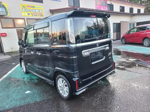 Suzuki Spacia Custom