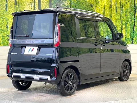 Mitsubishi Delica Mini