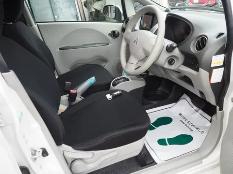 Mitsubishi I