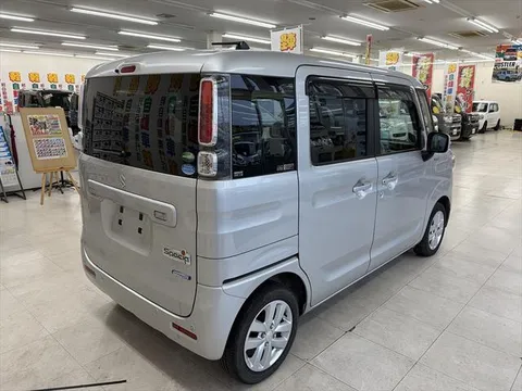 Suzuki Spacia