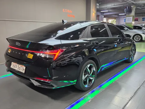 Hyundai Elantra (Avante)