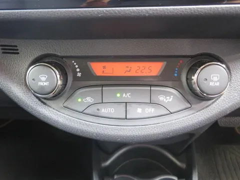 Toyota Yaris (Vitz)