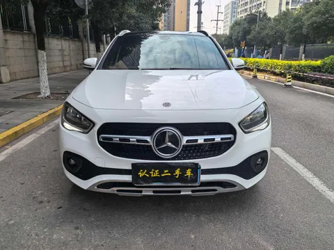 Mercedes-Benz Mercedes-Benz GLA
