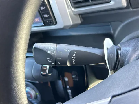 Toyota Pixis Mega