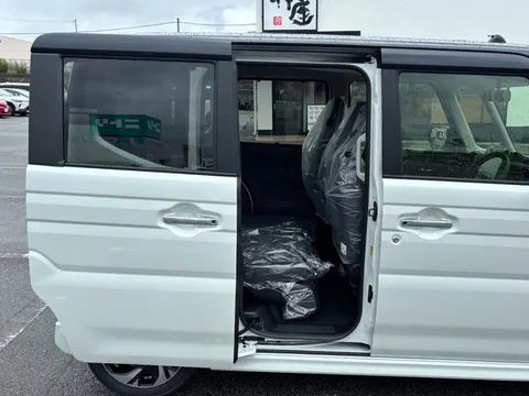 Suzuki Spacia Custom