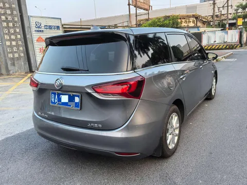 Buick GL6