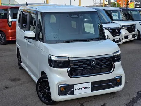 Honda N-BOX Custom