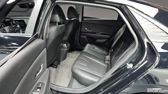 Hyundai Elantra (Avante)