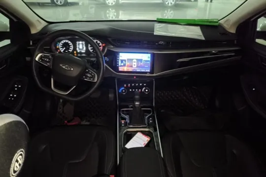 Chery Arrizo 5