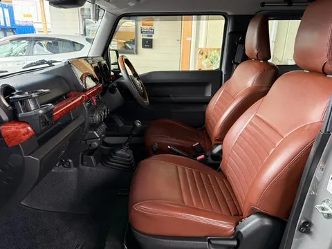 Suzuki Jimny Sierra