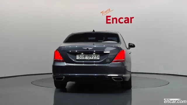Genesis G90 (EQ900)