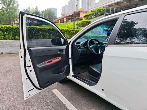BYD F3