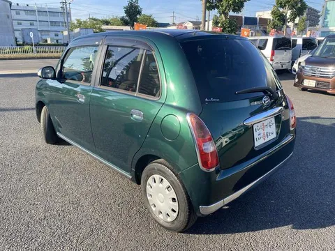 Daihatsu Mira Gino