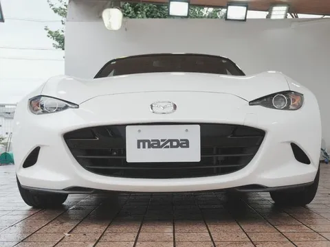 Mazda MX-5 (Roadster)