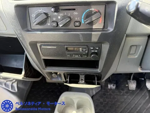 Nissan Clipper Van