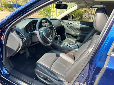Infiniti Q50L