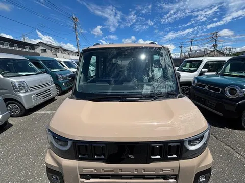 Mitsubishi Delica Mini