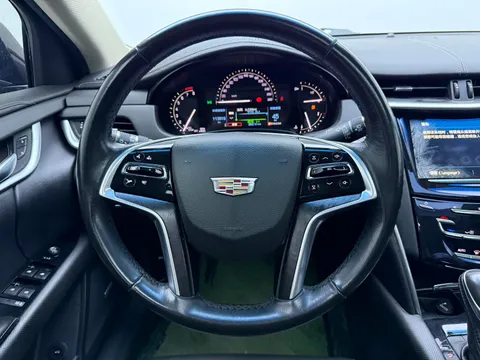 Cadillac XTS