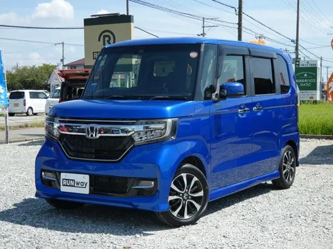 Honda N-BOX Custom