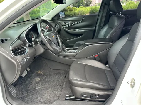 Chevrolet Malibu XL