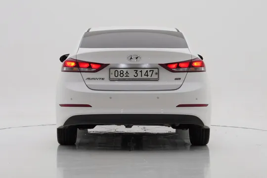 Hyundai Elantra (Avante)