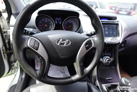 Hyundai Elantra (Avante)