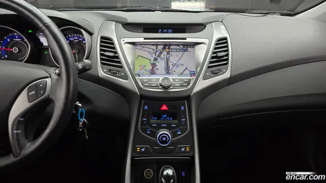 Hyundai Elantra (Avante)