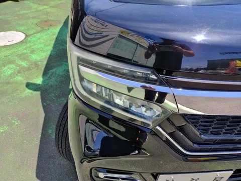 Honda N-BOX Custom