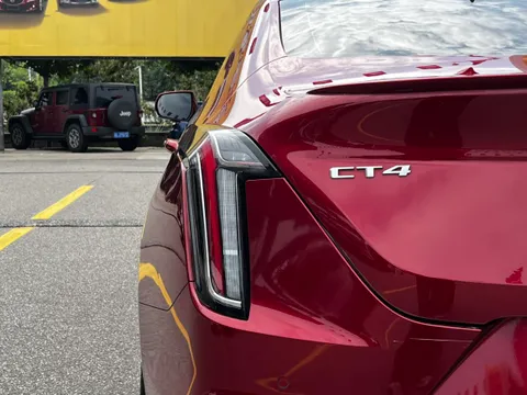 Cadillac CT4