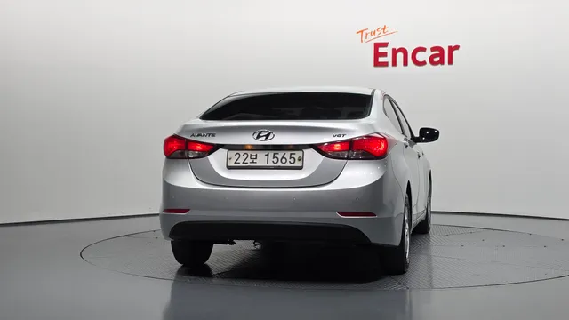 Hyundai Elantra (Avante)