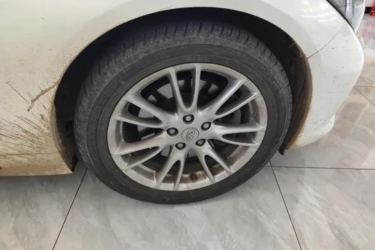 Infiniti Q50L